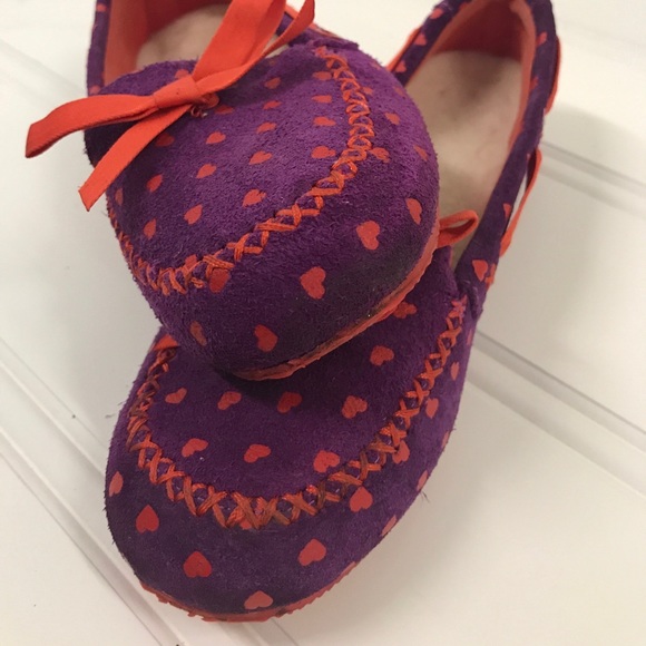 UGG Girls “I Heart Belle” Slipper - Picture 6 of 8